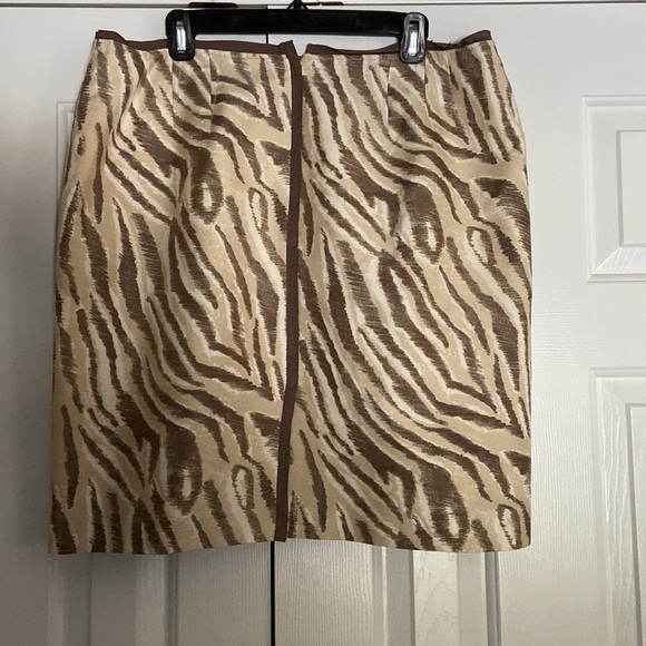 LOFT Zebra Jungle Animal Print Pencil Skirt Size 18 - Picture 3 of 8